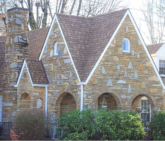 residential house showcasing the best shingles for roofs